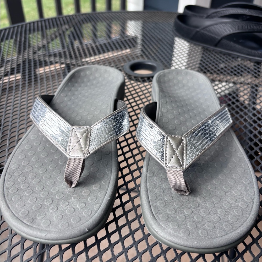 Vionic Gray Flip Flops with Silver Accents